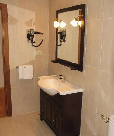 Russell Hotel&apartments 3*