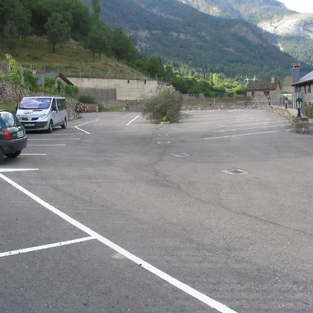 Russell Hotel&apartments 3*