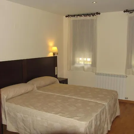 Russell Hotel&apartments 3* Torla
