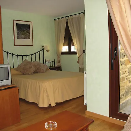 Russell Hotel&apartments 3*