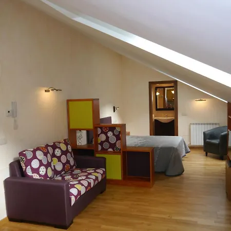 Russell Hotel&apartments 3*