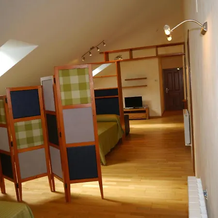 Russell Hotel&apartments فندق