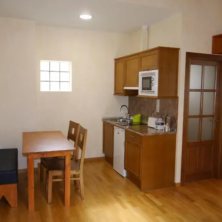 Russell Hotel&apartments 3*