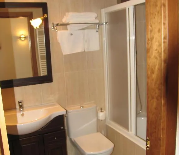 Russell Hotel&apartments Hotell