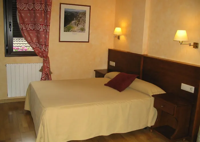 Russell Hotel&apartments Hotell