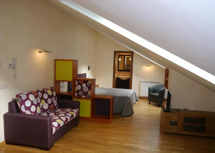 Hotell Russell Hotel&apartments