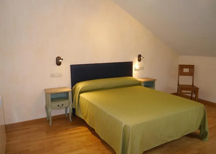 Russell Hotel&apartments Hotell