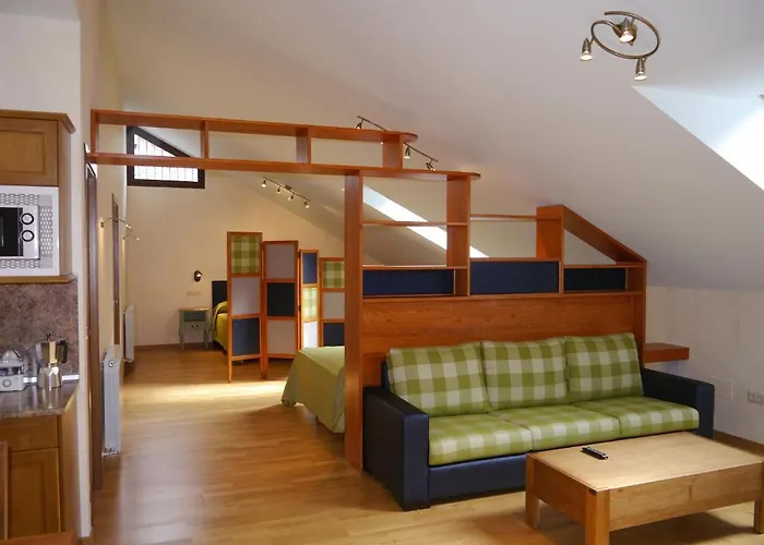 Hotell Russell Hotel&apartments 3*