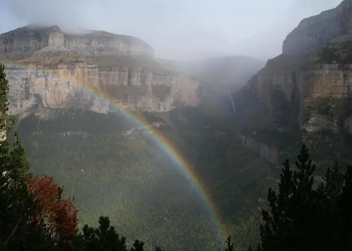 Russell Hotel&apartments Hotell