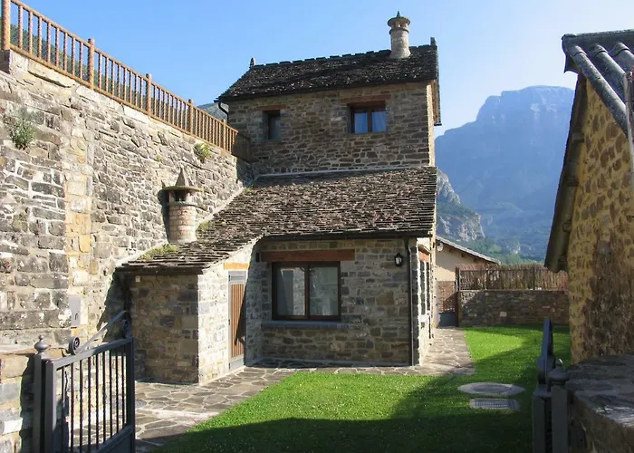 Russell Hotel&apartments Hotell Torla