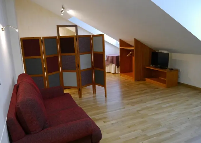 Russell Hotel&apartments Hotell 3*