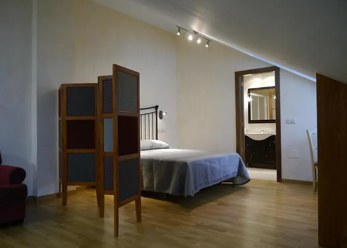 Russell Hotel&apartments 3*